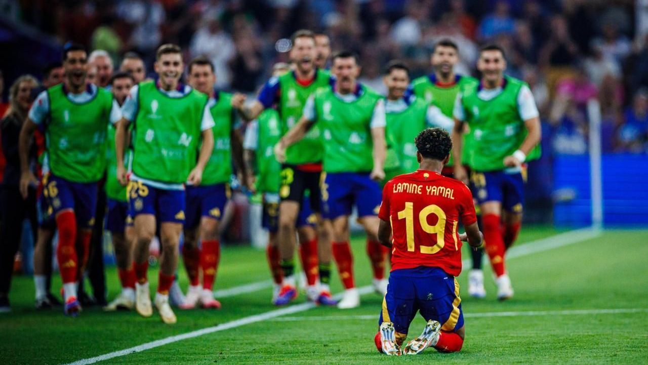 Yamal, da Espanha, se torna o jogador mais novo a marcar gol na Eurocopa