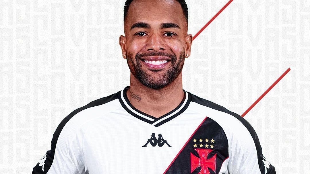 Vasco anuncia contratação do atacante Alex Teixeira