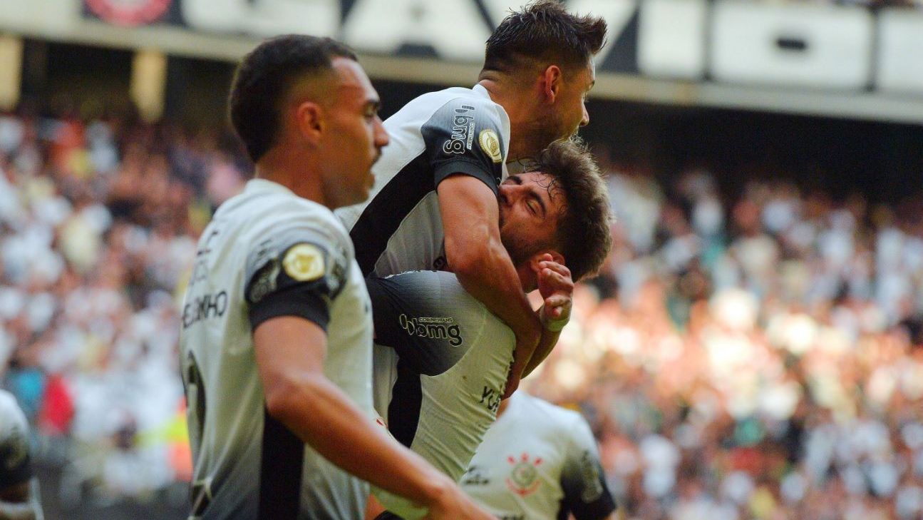 Corinthians vence o Bahia, quebra jejum neste Brasileiro e deixa o Z4