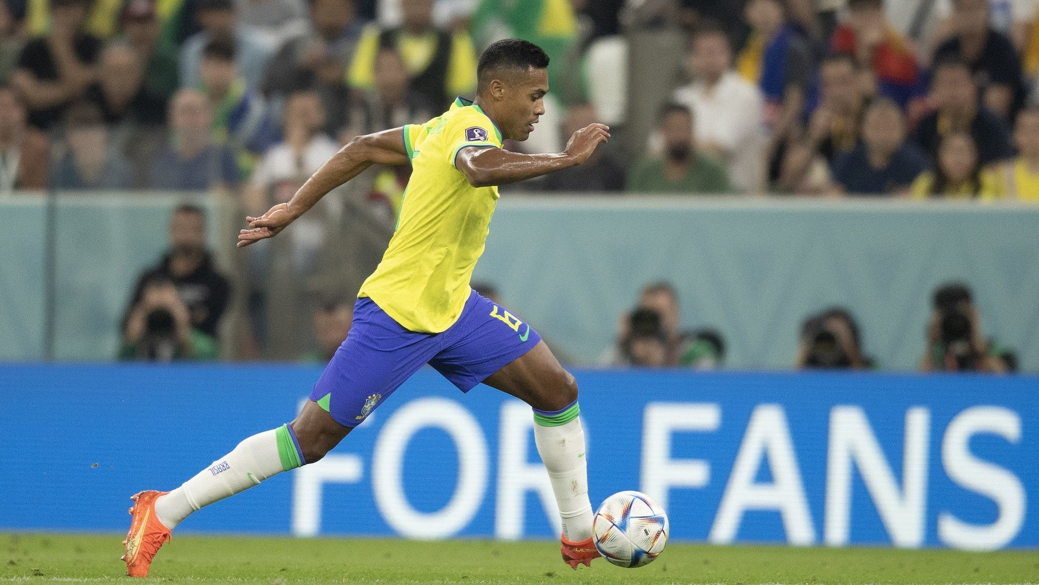 Flamengo faz consulta por Alex Sandro, ex-Juventus e Seleção Brasileira