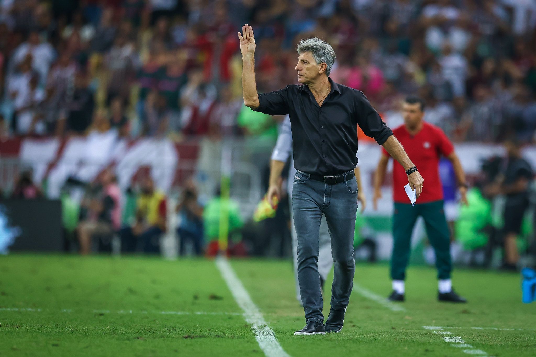 Renato Gaúcho discute com repórter após eliminação na Libertadores: “Vem no meu lugar“