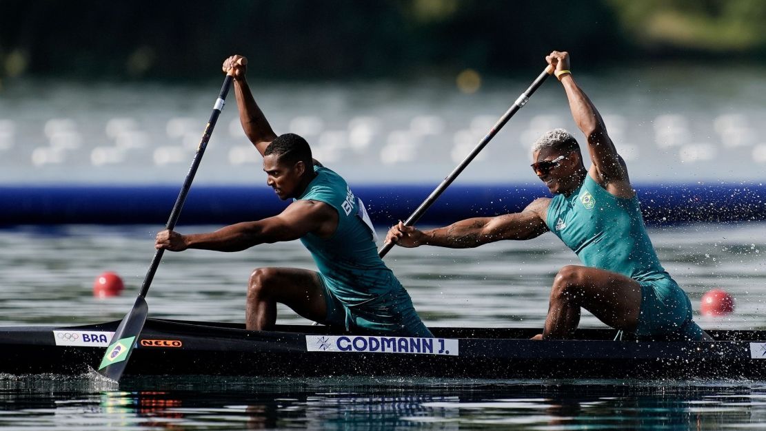 Isaquias Queiroz e Jacky Godmann: horário e onde assistir à semifinal do C2 500m