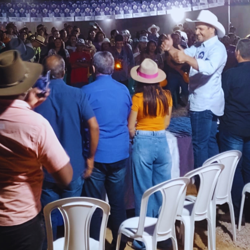 Marcos do Chico destaca em seu discurso “VAMOS CUIDAR DAS PESSOAS”. Diogo ressalta a importância do planejamento antecipado das festividades como temporada de praia, aniversáro do município, revelillon e outros.