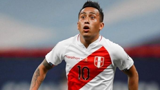 Cueva: presidente de clube peruano abre o jogo sobre situação do meia