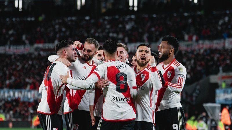 River Plate vence, elimina Talleres e terá Colo-Colo na quartas da Libertadores