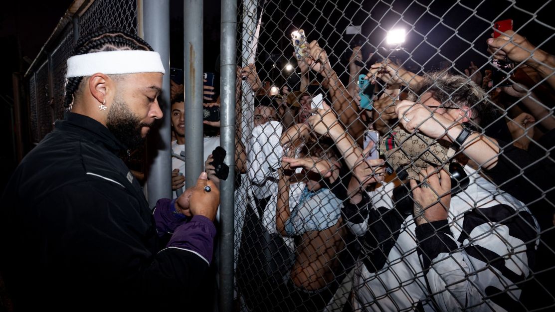 Entenda como Corinthians pode bancar Memphis Depay caso avance na Copa do Brasil