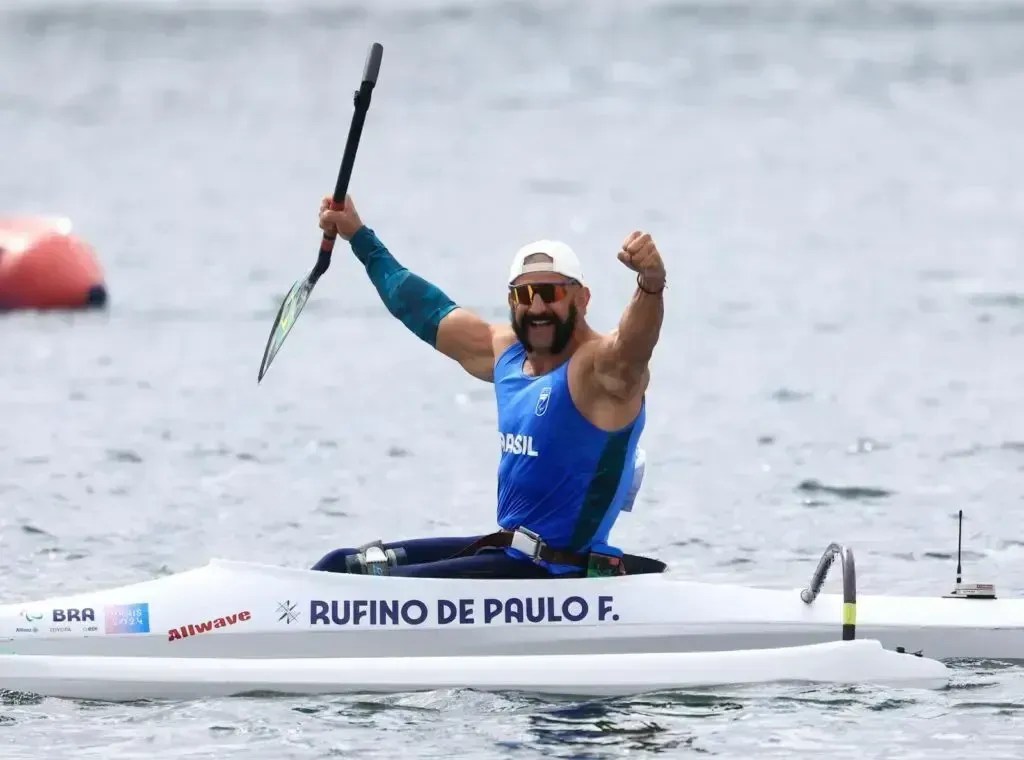 Dobradinha: Brasileiros conquistam ouro e prata na canoagem