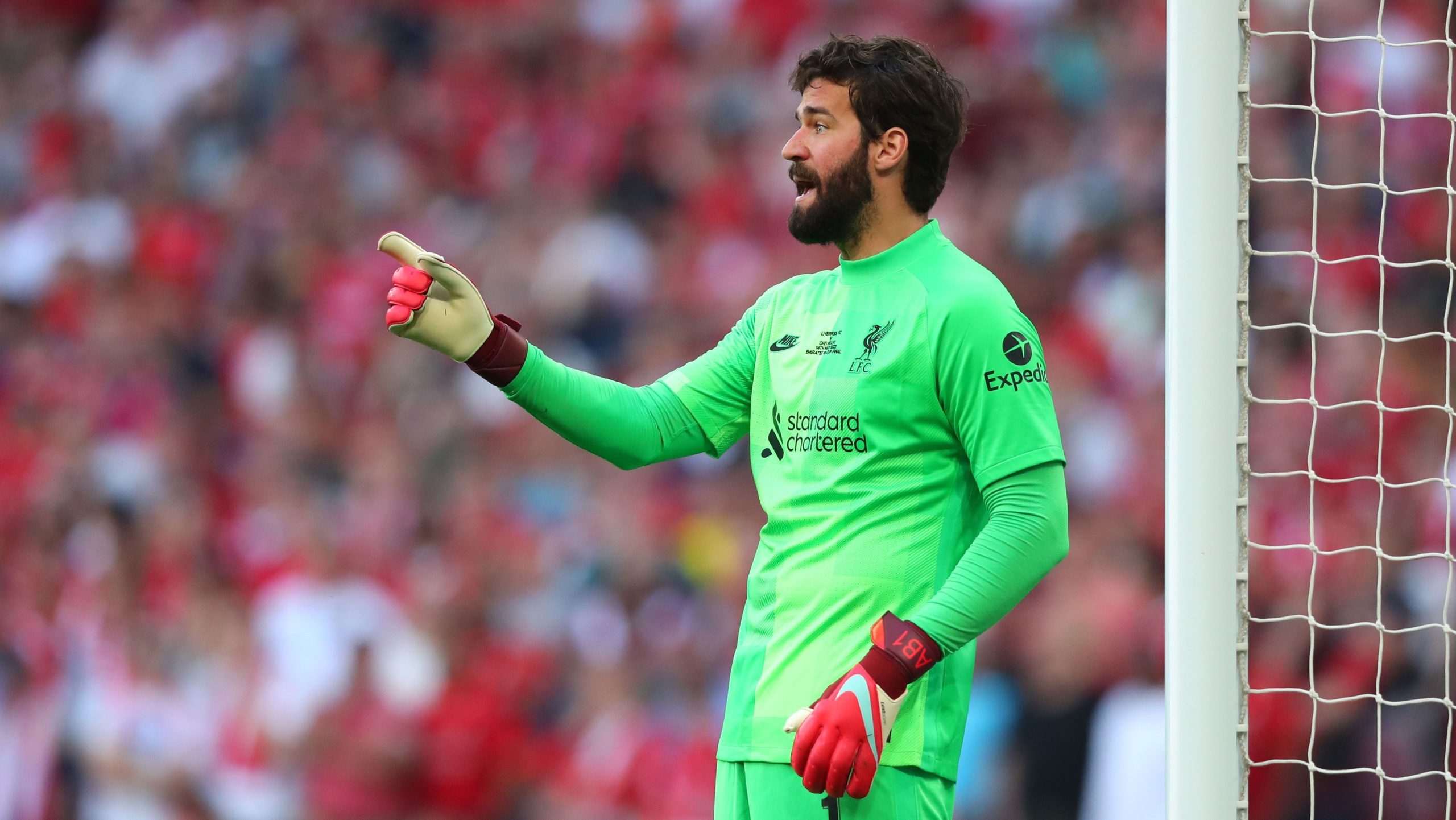 Alisson critica nova Champions League: “Ninguém consulta os jogadores“