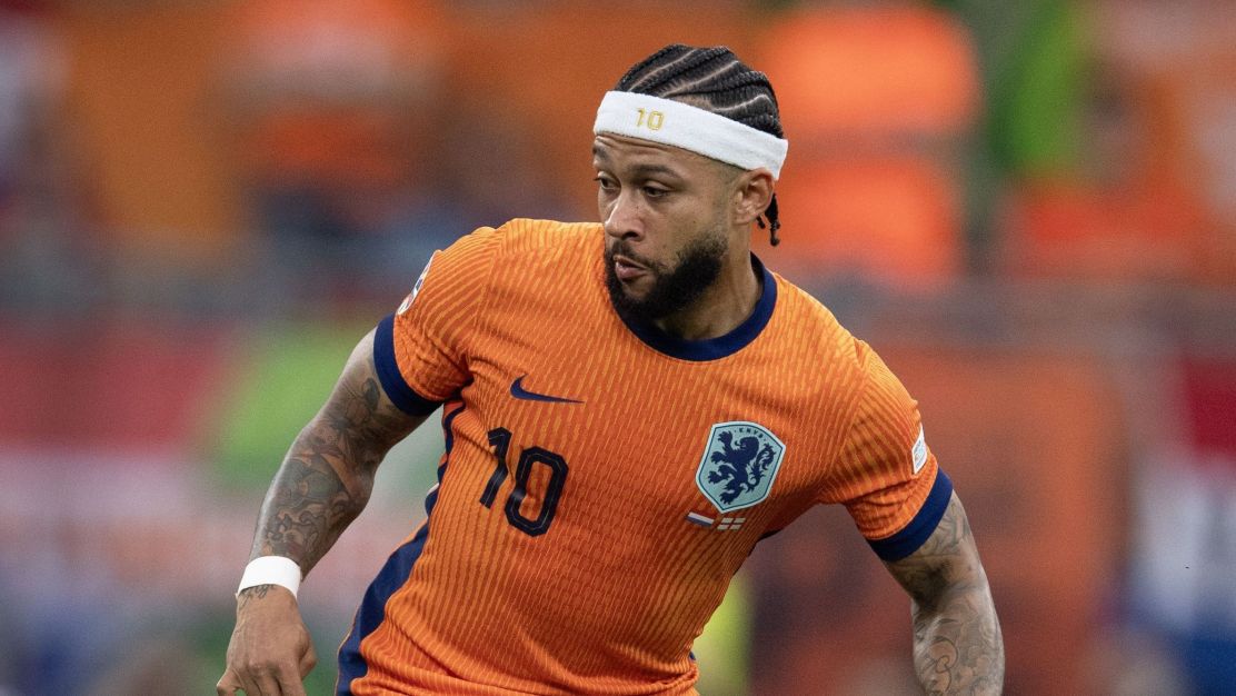 Memphis Depay faz contraproposta ao Corinthians, que prepara nova oferta