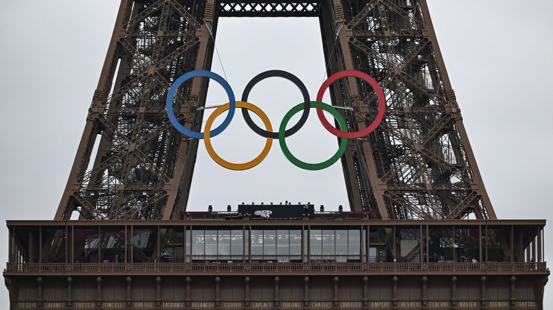 Paris pode manter anéis olímpicos permanentemente na Torre Eiffel