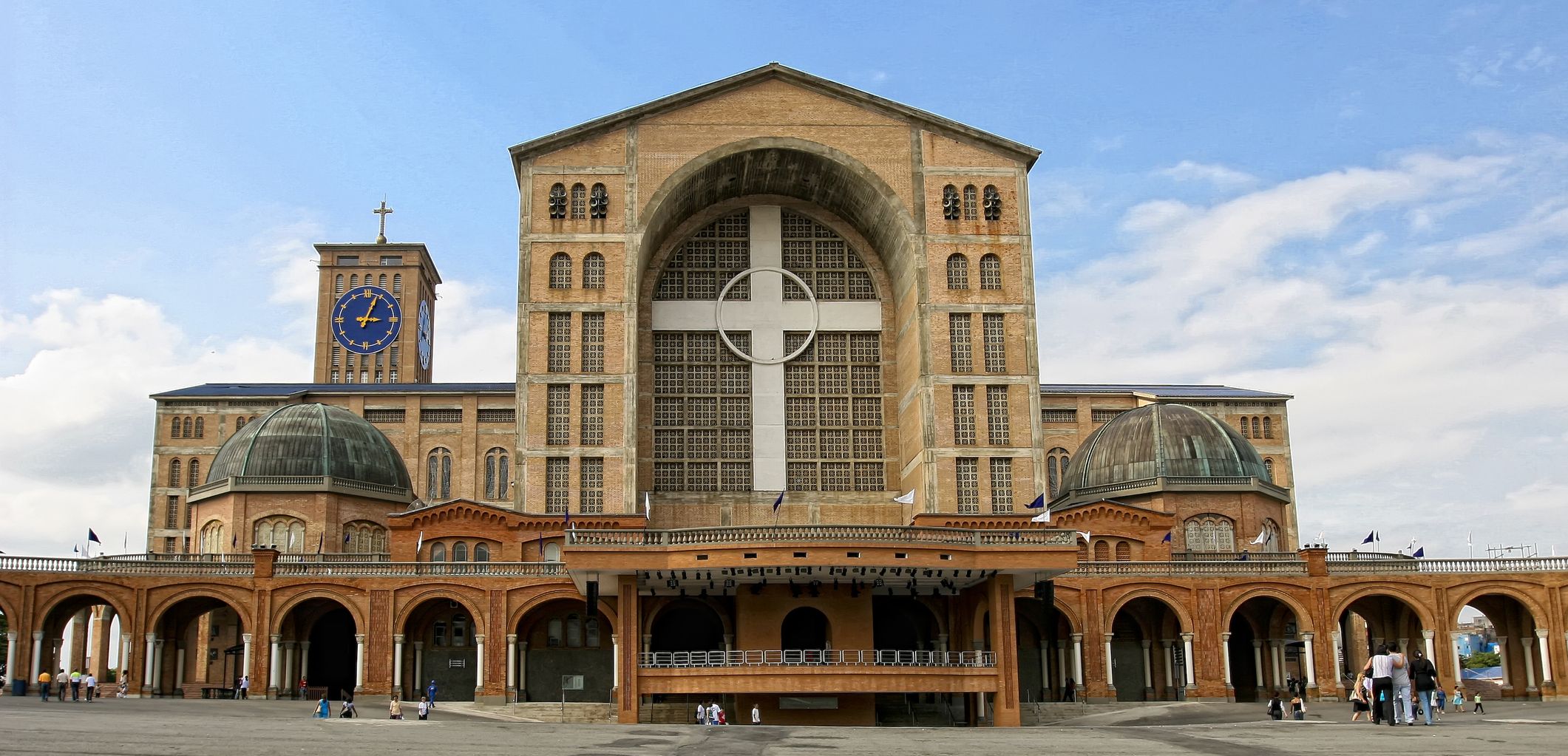 Dicas para visitar o Santuário Nacional de Nossa Senhora Aparecida, em SP