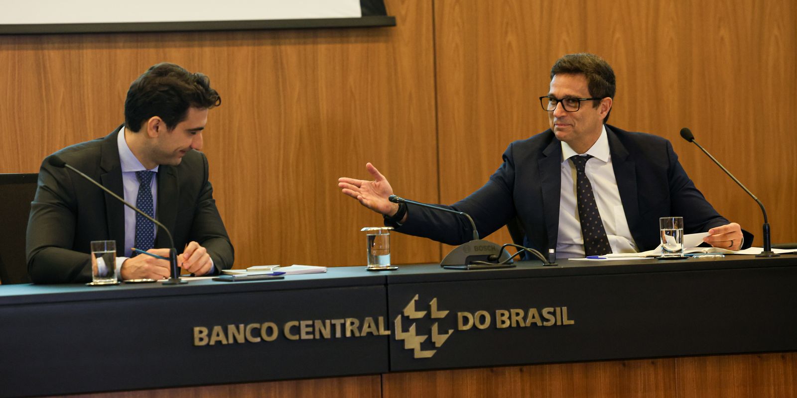 Campos Neto exalta passagem de comando no Banco Central